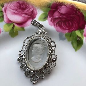 Vintage glass cameo silver tone intaglio brooch pendant